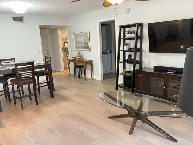 Building Photo - 5520 Tamberlane Cir