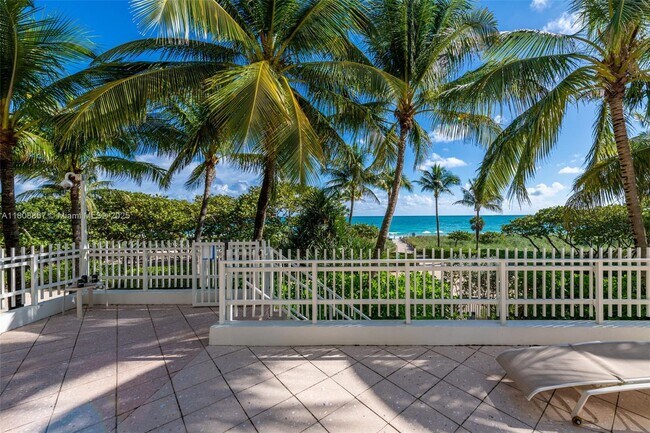 Building Photo - 10205 Collins Ave