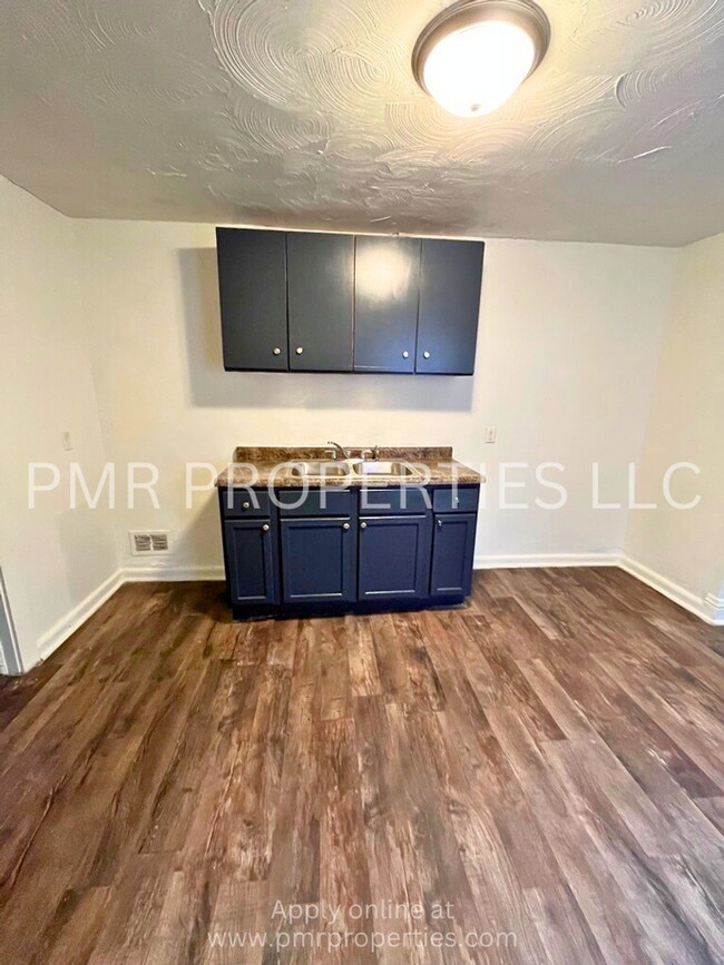 Building Photo - 3026 Pratt Street