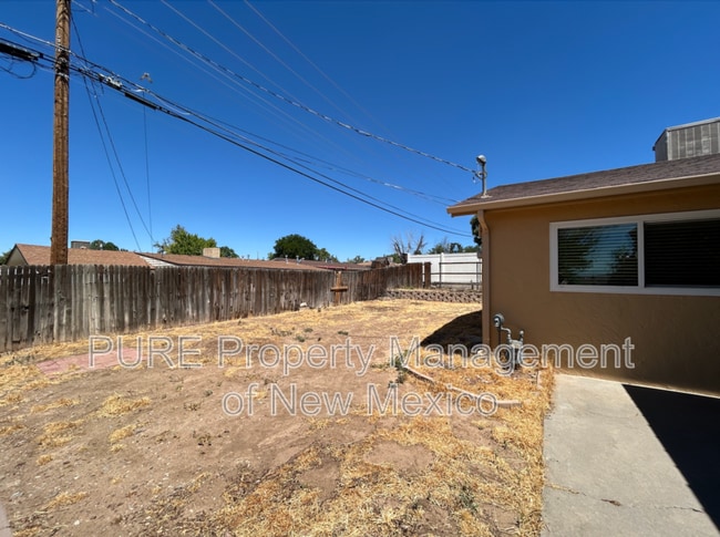 Building Photo - 3509 N Dustin Ave