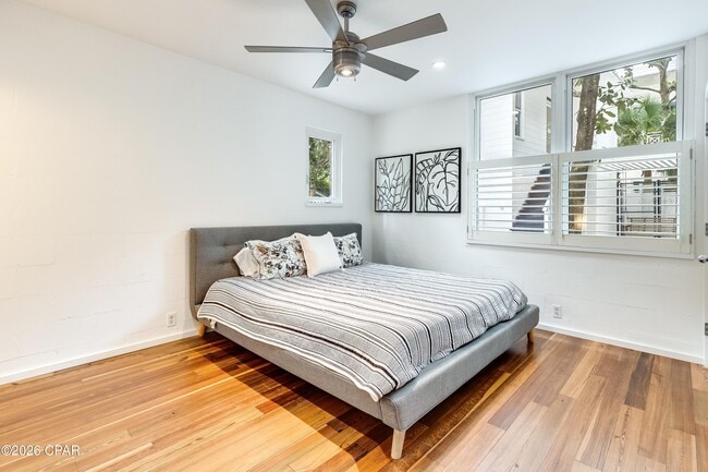 Building Photo - 2979 S County Hwy 395