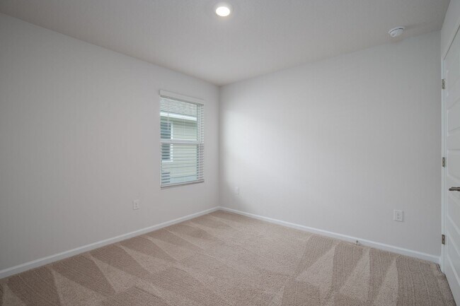 Building Photo - Welcome to your dream rental home in the c...