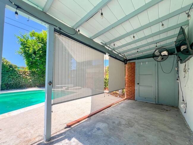 Building Photo - Spacious 3BR Home with Bonus Room in Magno...