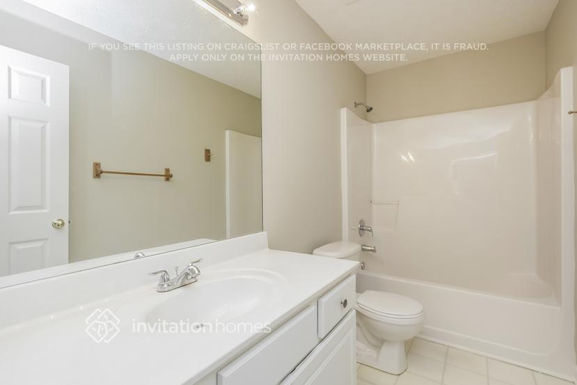 Building Photo - 755 Clairidge Ln SW