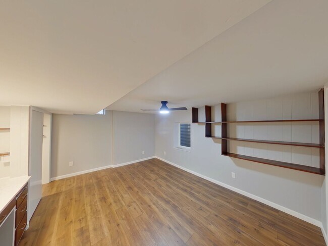 Building Photo - 3534 W 11th St N