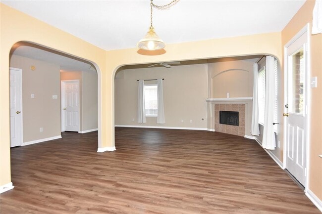 Building Photo - 9619 Babbling Spring Ct