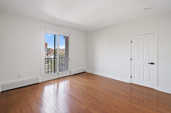 Building Photo - 110 Shearwater Ct E