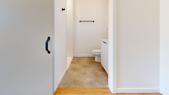 Interior Photo - 119