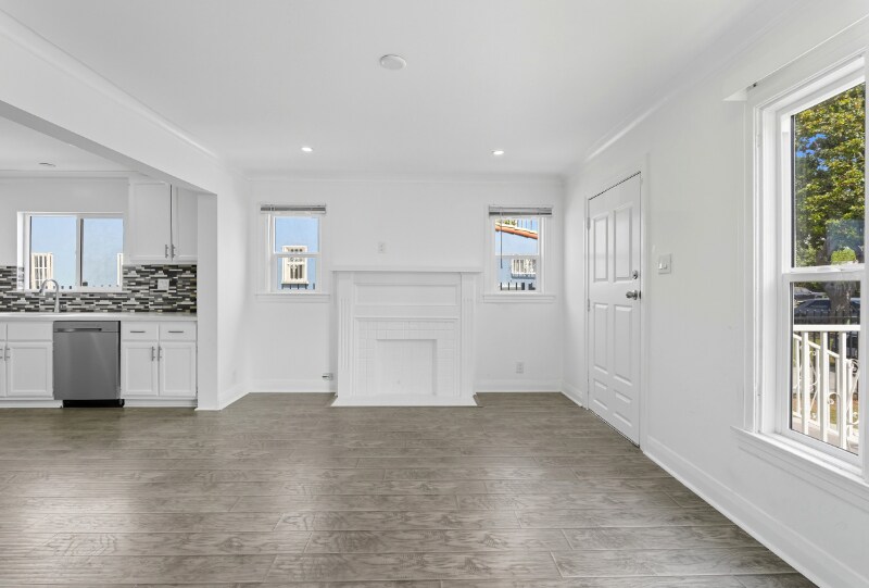 Building Photo - 4617 7th Ave