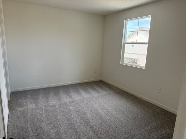 Building Photo - Brand New Desirable One Lake Subdivision -...