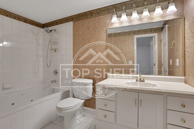 Building Photo - 127 Tara Blvd