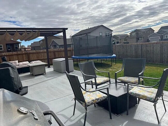 Building Photo - 7691 Barraport Dr