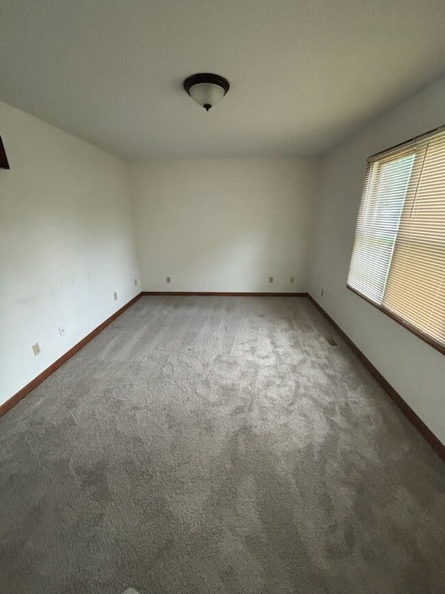 Building Photo - 4816 Pershing Ave