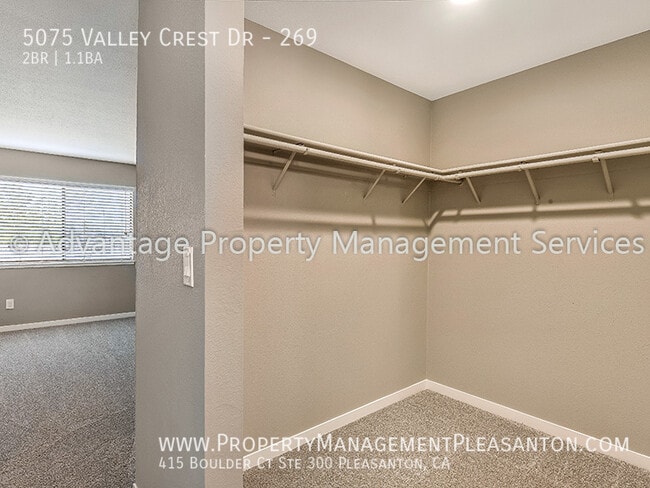 Building Photo - 5075 Valley Crest Dr