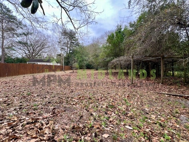 Building Photo - 1348 Ramblin Rd