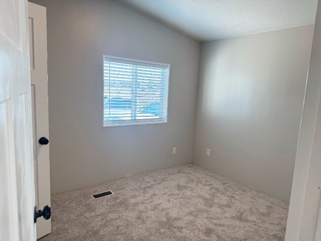 Building Photo - 5749 N 2300 W