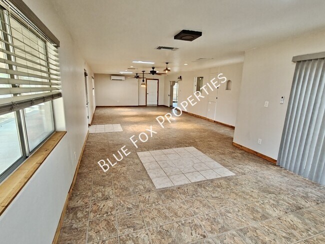 Building Photo - 9742 E Cannon Pl