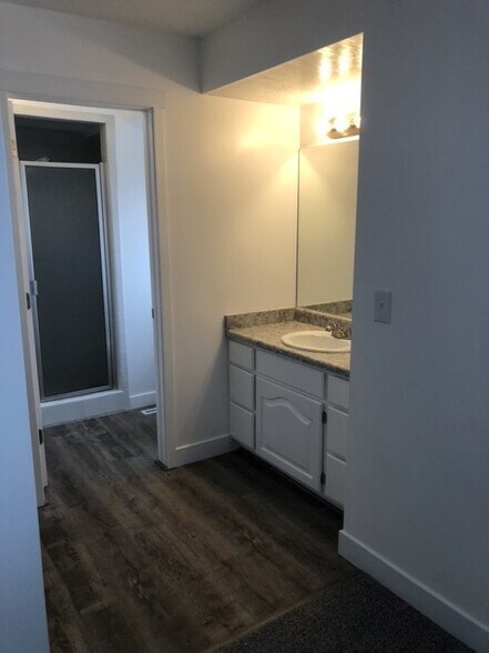 Master vanity (across from walk-in closet) - 928 E. Bates Canyon Rd.