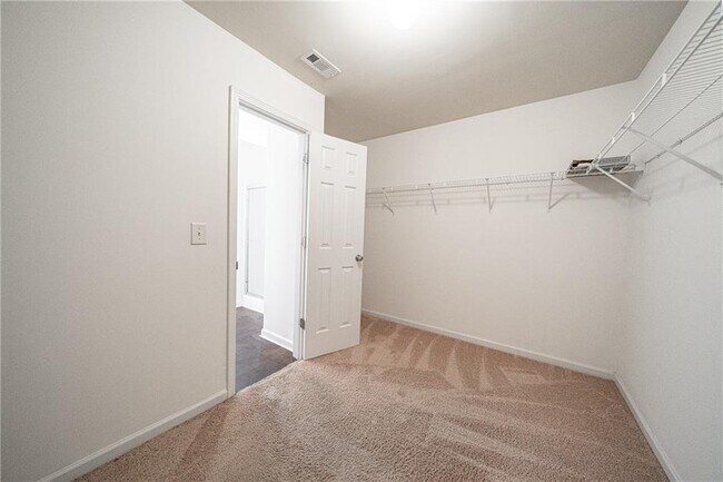 Building Photo - 715 Moonlight Way