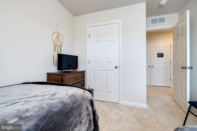 Building Photo - 262 Allison Dr