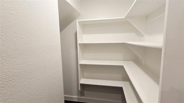 Building Photo - 3912 Sukay Dr