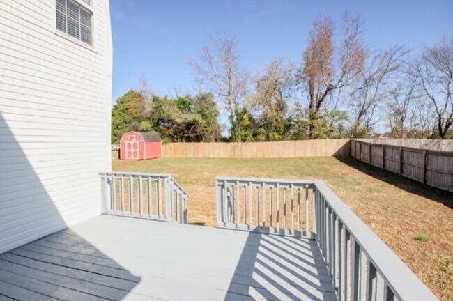 Building Photo - 3 Bedroom 2.5 Bathroom Home w/ Bonus Room!