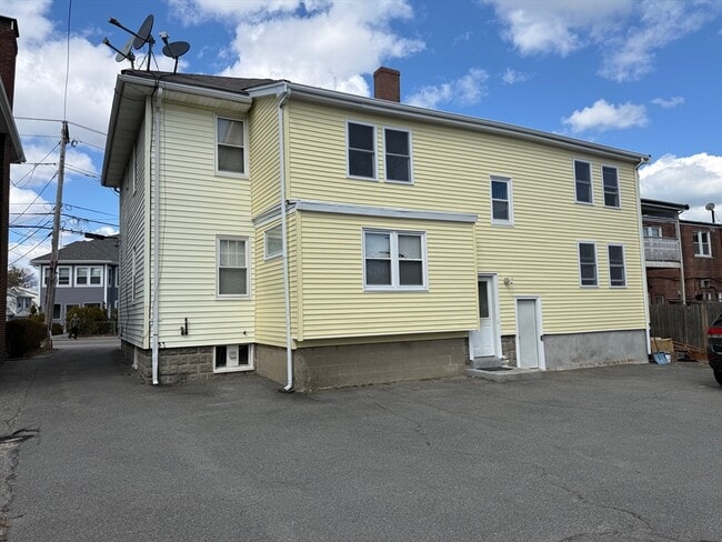 Building Photo - 196 W Squantum St