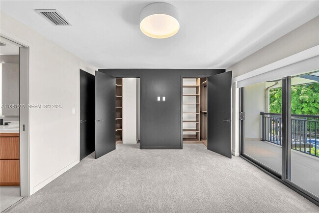 Building Photo - 2211 NE 122nd St