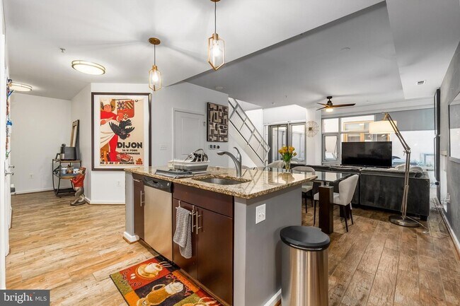 Building Photo - 6500 America Blvd