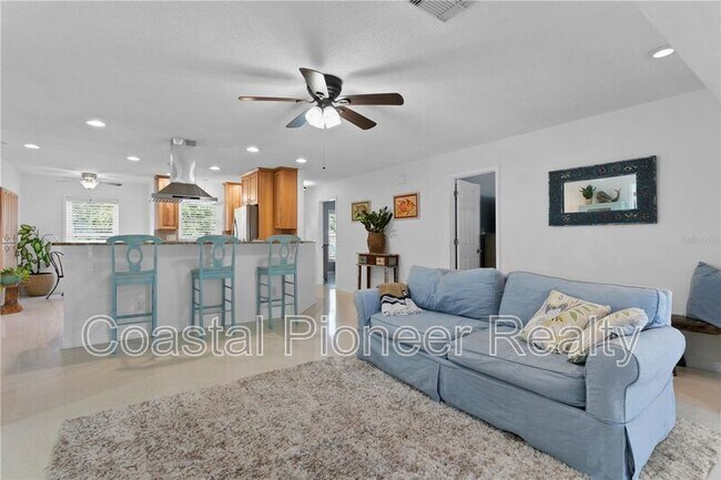 Building Photo - 232 Timberlane Dr