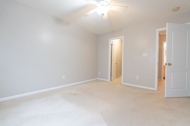 Building Photo - 4022 Holston Ct