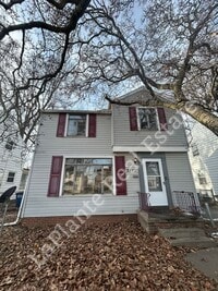 Building Photo - Well-Located 3-Bedroom Home Near Library Village