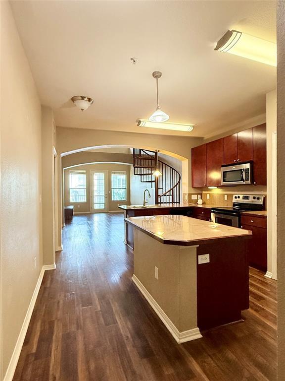 Building Photo - 2505 San Gabriel St