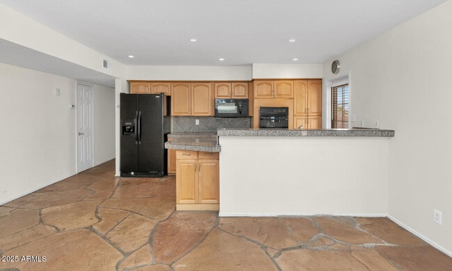 Building Photo - 439 E Malibu Dr