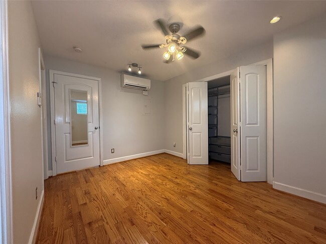 Building Photo - 1447 Heights Blvd