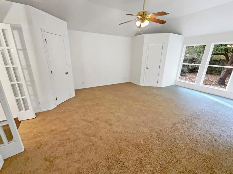 Building Photo - 11708 Hollyrock Dr