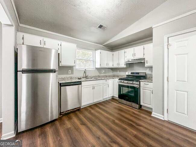 Building Photo - 7090 Birling Dr