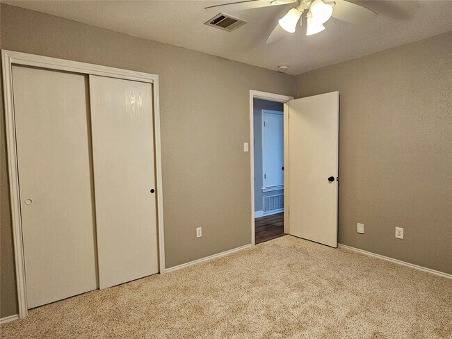 Building Photo - 3932 Haleys Way