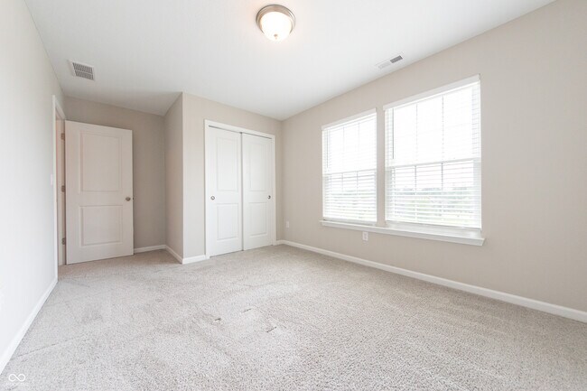 Building Photo - 7042 Pinnacle Dr