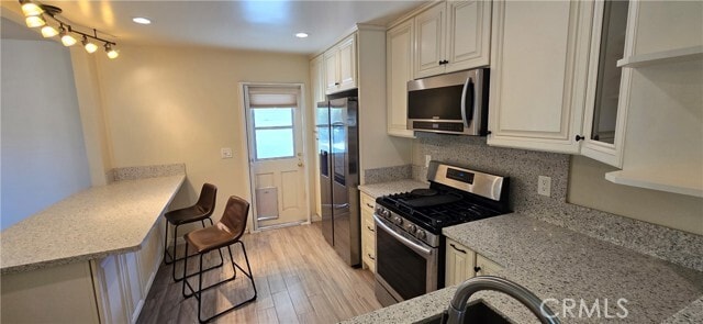 Building Photo - 3244 Hackett Ave