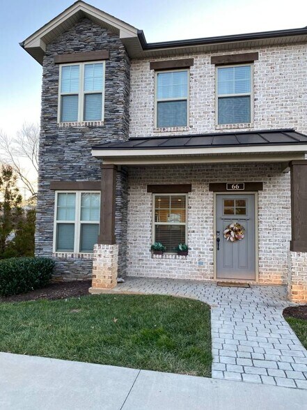 Primary Photo - 66 Mallard Ln