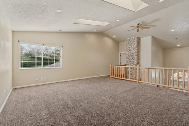 Building Photo - 418 Quail Run Rd