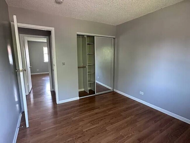Building Photo - 1741 Bell Dr