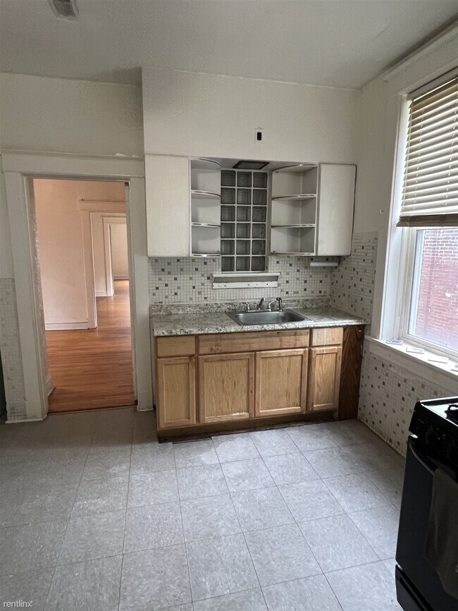 Building Photo - 1 br, 1 bath Duplex - 3724 Winnebago Stree...