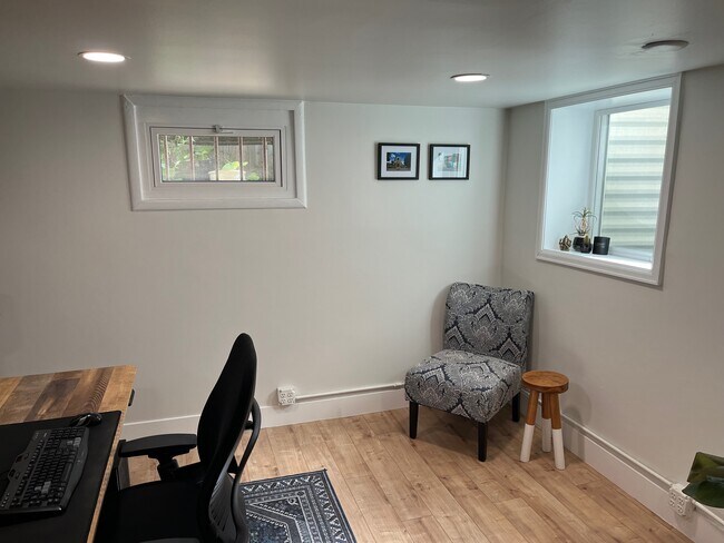 Building Photo - 933 Harrison St