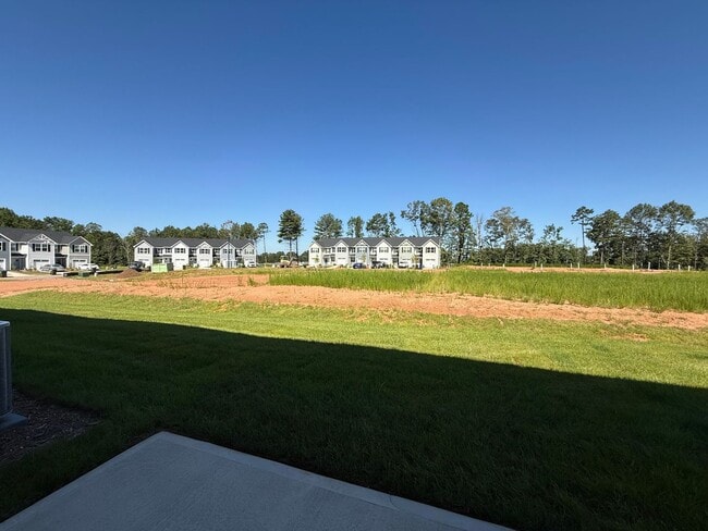 Building Photo - Modern 3-Bedroom Townhouse with Garage & P...