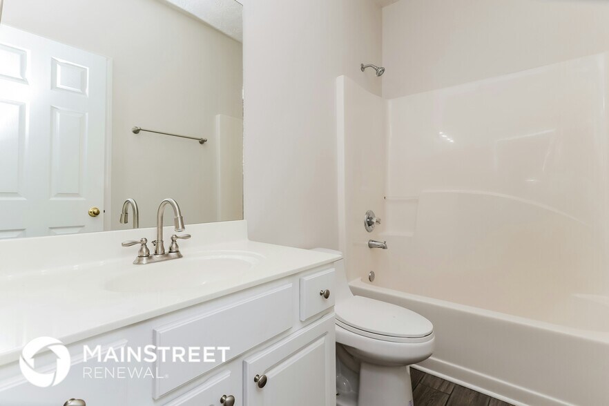 Building Photo - 1213 Winwood Dr