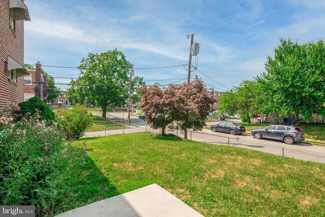 Building Photo - 330 Rively Ave