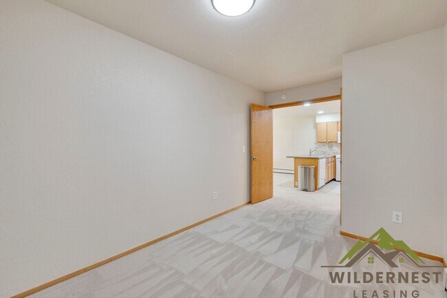 Building Photo - 749 Lagoon Dr