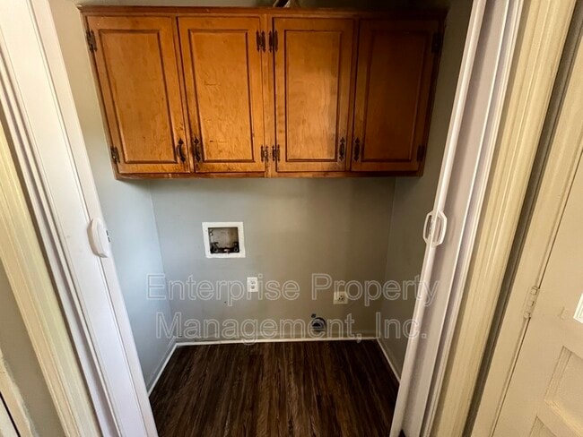 Building Photo - 5254 Haleville Rd